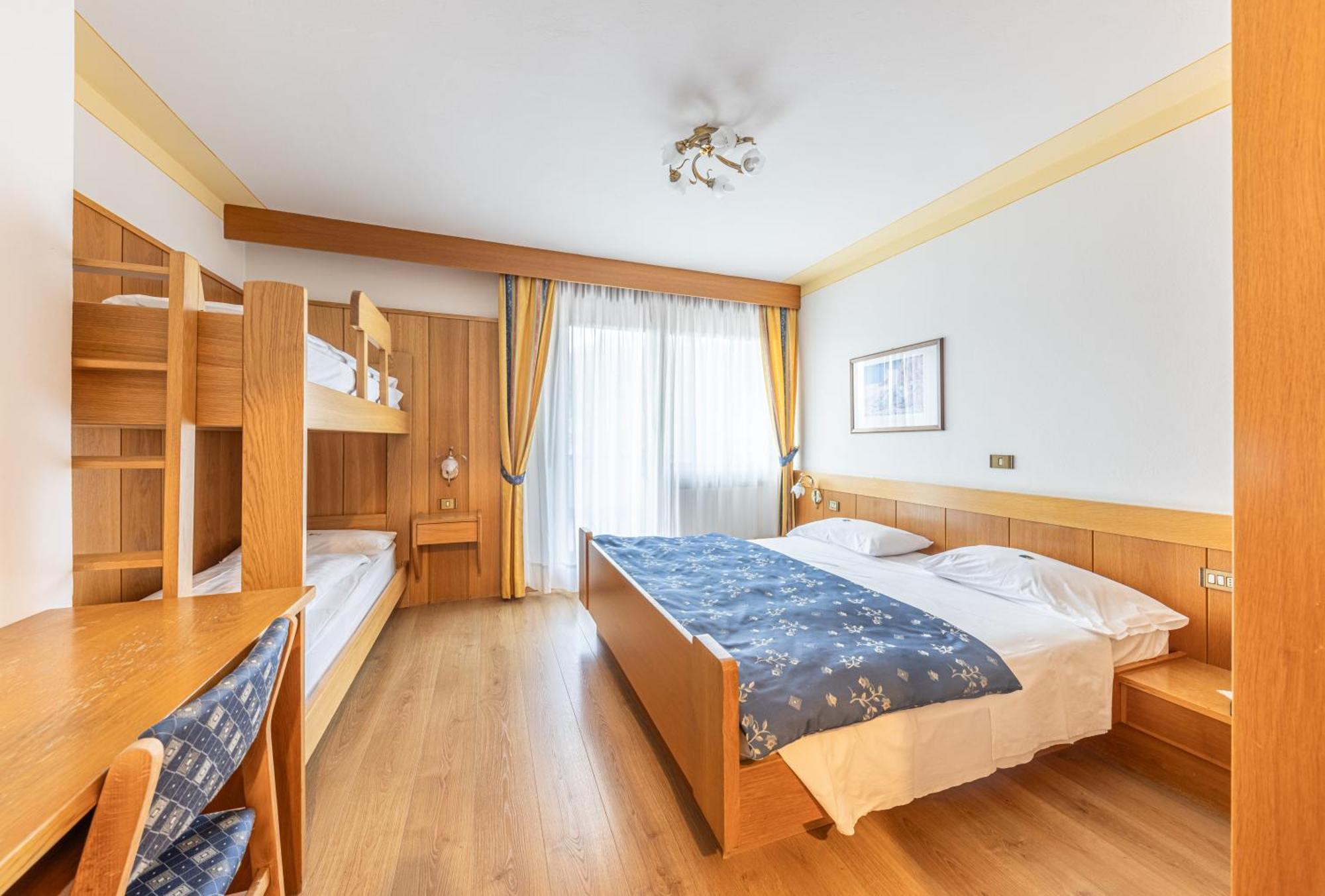 Hotel Panorama Сан-Мартіно-ді-Кастроцца Екстер'єр фото
